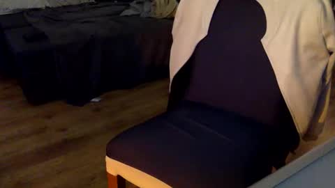 diegocruz_ online show from May 23, 2026, 1:44 am