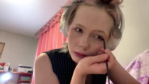 Lilit online show from May 13, 2026, 9:44 pm