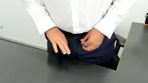 Diesel online show from December 1, 2025, 7:02 am