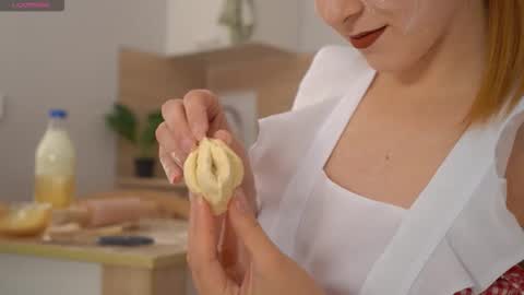 Sophie online show from October 9, 2025, 8:29 pm