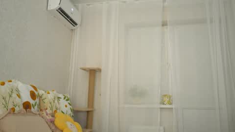 Sophie online show from April 30, 2026, 3:29 pm