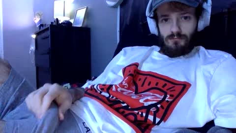 Snapshot of digbicknik chatting on January 31, 2025, 6:35 am digbicknik online show from January 31, 2025, 6:35 am