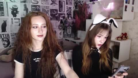 Hi im Alice 3 Im usualy online 03-10 or 17-21 UTC0 online show from November 8, 2025, 9:57 pm