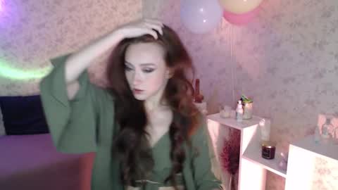 Hi im Alice 3 Im usualy online 03-10 or 17-21 UTC0 online show from December 14, 2025, 8:02 pm