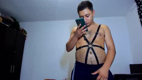 Snapshot of diiego_xxx chatting on September 27, 2025, 12:48 am diiego_xxx online show from September 27, 2025, 12:48 am