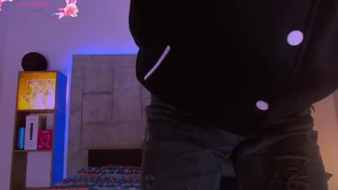 Dilan online show from December 17, 2025, 12:33 pm