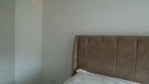 Dilan Coy online show from April 1, 2026, 9:23 pm