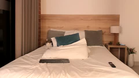 Dilarahkesh  online show from January 27, 2025, 5:03 am