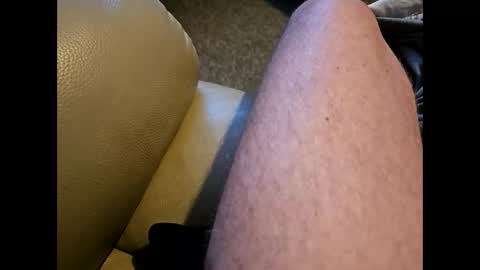 Snapshot of dilf232323 chatting on October 12, 2025, 7:07 am Dilf online show from October 12, 2025, 7:07 am