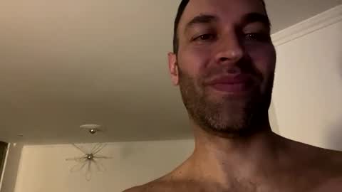 Snapshot of dilfofthenextdoor42 chatting on February 18, 2025, 2:38 am dilfofthenextdoor42 online show from February 18, 2025, 2:38 am