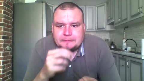 dimasvit5306 online show from April 15, 2026, 7:48 am