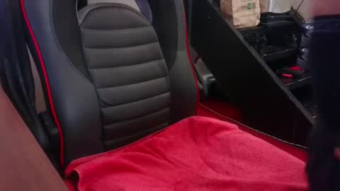 dimax75000 online show from February 1, 2025, 9:32 am