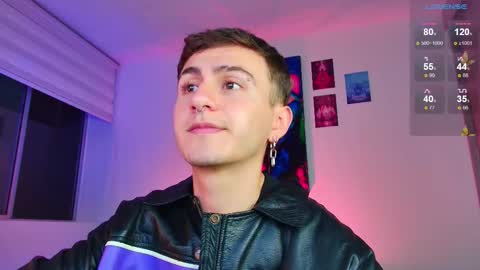 Julian Independent Model online show from November 25, 2025, 11:05 pm