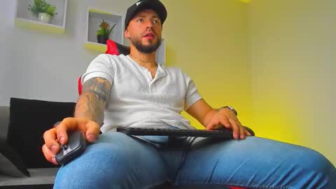 Angel Dimitri online show from October 5, 2025, 4:49 pm