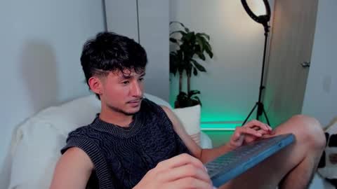 Snapshot of dimitri_targaryen chatting on January 29, 2025, 2:40 am Fabian online show from January 29, 2025, 2:40 am