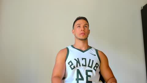 Snapshot of dimitricaruso chatting on January 17, 2025, 5:51 pm dimitricaruso online show from January 17, 2025, 5:51 pm