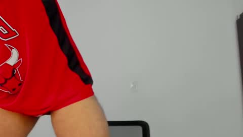 Snapshot of dimitricaruso chatting on February 10, 2025, 11:55 pm dimitricaruso online show from February 10, 2025, 11:55 pm