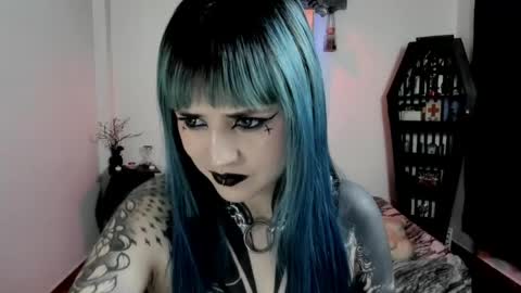 Snapshot of dimmuanddarkness chatting on May 17, 2026, 10:06 pm dimmuanddarkness online show from May 17, 2026, 10:06 pm