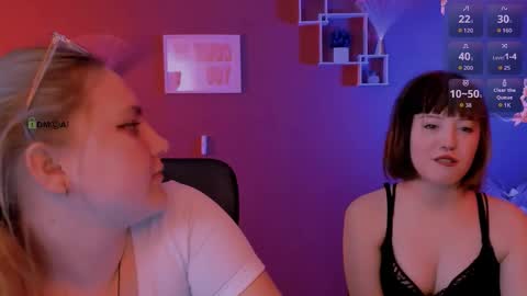 dina_bloom online show from March 8, 2026, 9:40 pm