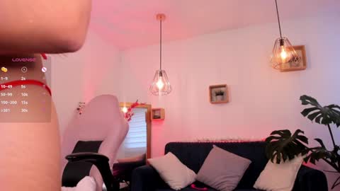   online show from February 4, 2025, 3:26 pm