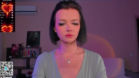 Snapshot of dindin_ chatting on November 2, 2025, 10:06 am Jessie online show from November 2, 2025, 10:06 am