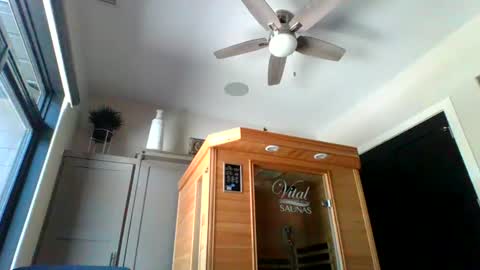 dinger524678 online show from June 19, 2026, 6:45 pm