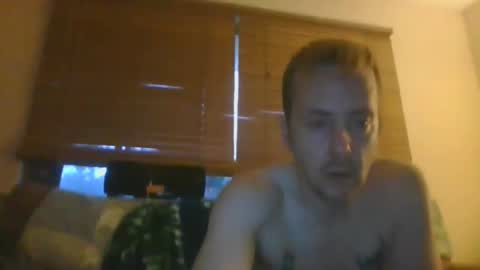 dingleberryjonesmagee online show from April 17, 2026, 11:19 pm