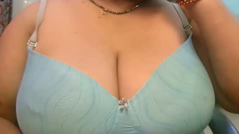 dipa2345 online show from September 27, 2025, 4:50 am