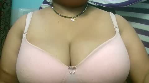 dipa2345 online show from October 9, 2025, 5:44 pm