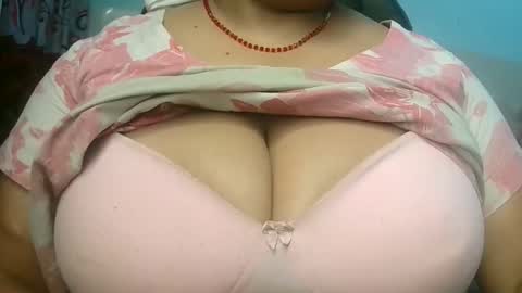 dipa2345 online show from November 14, 2025, 5:11 pm