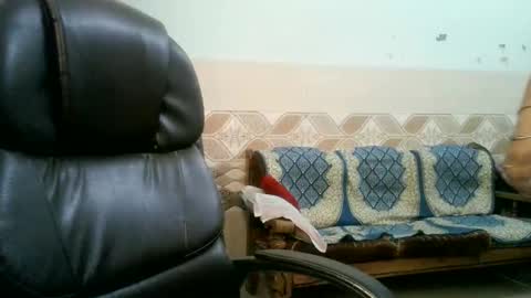 dipa2345 online show from April 24, 2026, 6:05 am