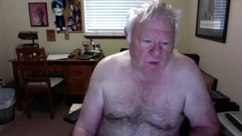 dirtrider195080438 online show from June 6, 2026, 2:22 pm
