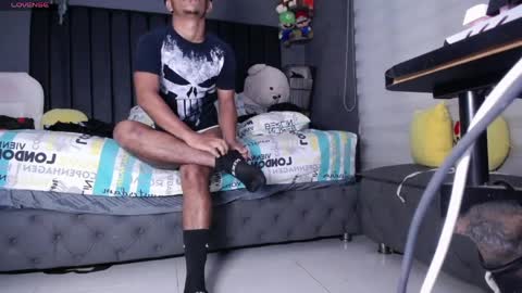 dirty_27cms online show from April 11, 2026, 3:27 pm