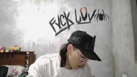 dirty model online show from April 4, 2026, 5:27 am