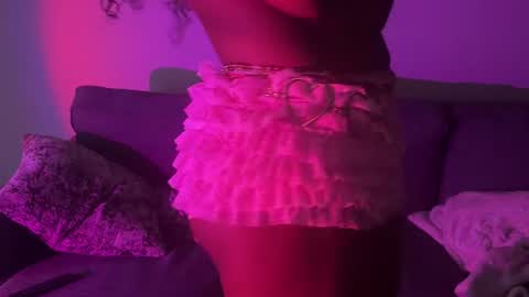 dirtysinsxoxo online show from June 19, 2026, 11:08 pm