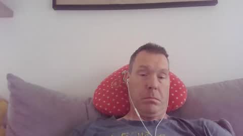 disney0988 online show from October 26, 2025, 9:15 am