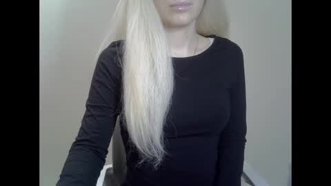 DitaMilton online show from January 8, 2025, 9:34 pm