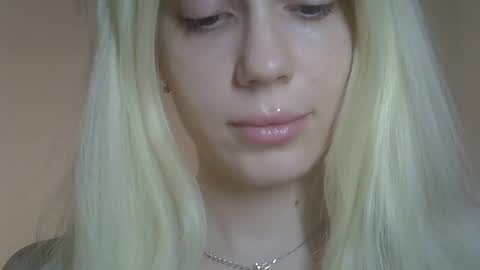 DitaMilton online show from April 7, 2026, 5:24 pm