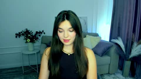 Hannah online show from September 28, 2025, 4:40 am