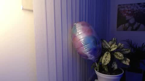 Snapshot of divineisis chatting on October 24, 2025, 10:11 am Hera online show from October 24, 2025, 10:11 am