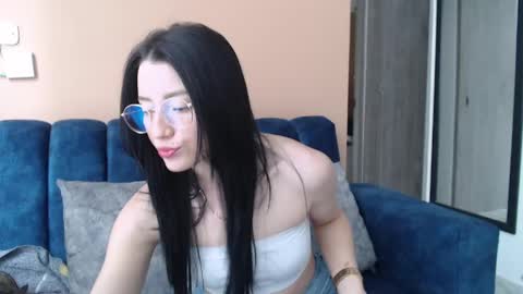 Hera online show from June 7, 2026, 5:06 pm