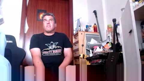 divitimido online show from May 20, 2026, 2:45 pm