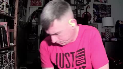 dix_handley_50 online show from January 29, 2025, 9:39 pm