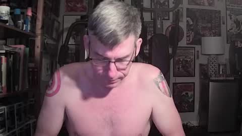 dix_handley_50 online show from April 21, 2026, 11:05 am