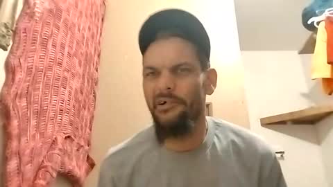 dixonbird41 online show from March 3, 2025, 2:04 pm