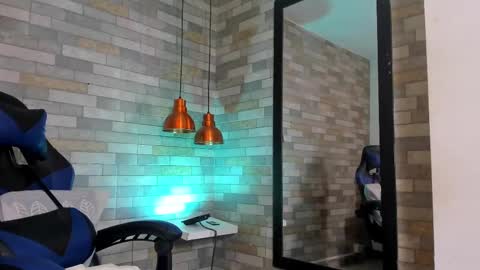 DixyPalmer online show from September 29, 2025, 8:24 pm