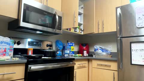 dizzinsweatyy online show from February 28, 2025, 4:21 am