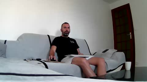 Snapshot of djo3322 chatting on December 5, 2024, 10:01 am Djo online show from December 5, 2024, 10:01 am