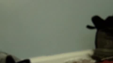 Mmmmgood online show from April 17, 2026, 3:53 am