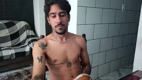 AmigodotadoZL online show from November 28, 2025, 5:04 pm